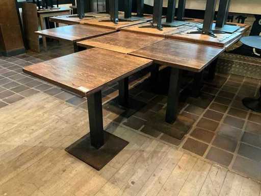 Table de restaurant satellite (13 fois)