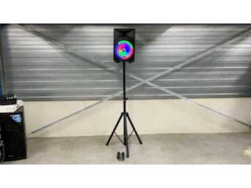 9da37eee-7d1b-40c3-b444-bec69a39950a.mp4