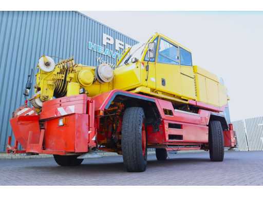 Kompaktowy samochód ci??arowy - Miasto - ?uraw teleskopowy - 2001