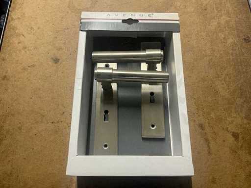 Set maniglie porta Avenue Tipo 56mm in acciaio inox (4x)