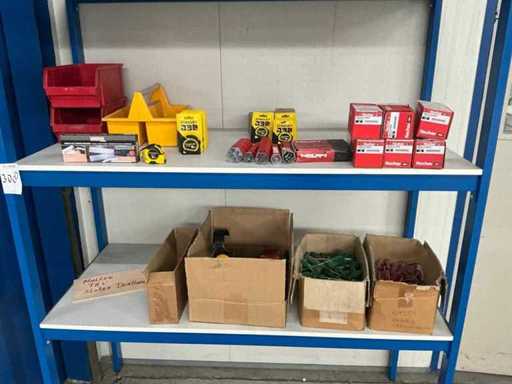 Lotto di utensili manuali e fissaggi