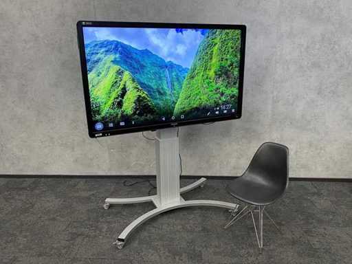 Ctouch CLAP-65UHDA5 - 65" UHD 4K touchscreen with mobile lift