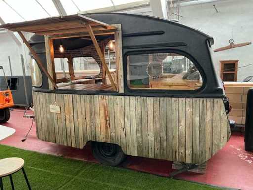 Foodtruck auf ungebremstem Anhänger
