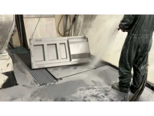 5e523299-49c1-44aa-9a0c-0735039360d2.mp4