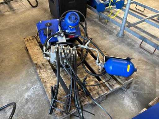 Pompa hydrauliczna / blok dystrybucyjny