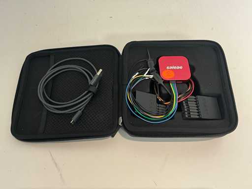 Saleae Logic 8 logic analyzer