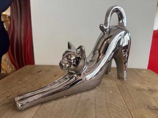 Cat Chrome Silver H23cm x L33cm