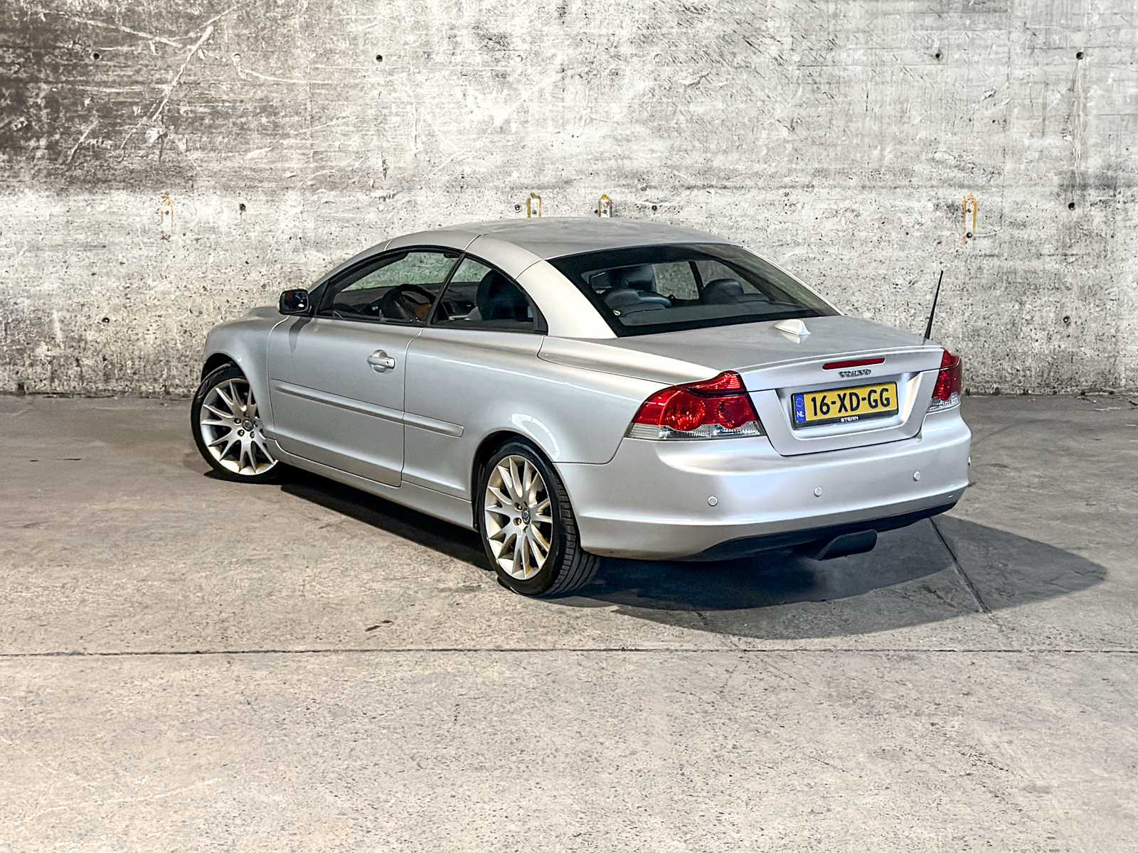 Volvo C70 Convertible 2.4i Summum 170pk 2007 (Origineel-NL), 16-XD-GG