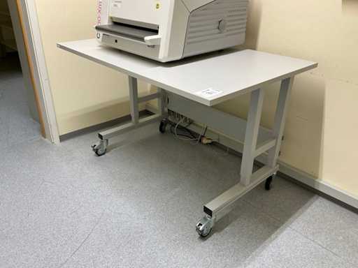 Anti-static desk