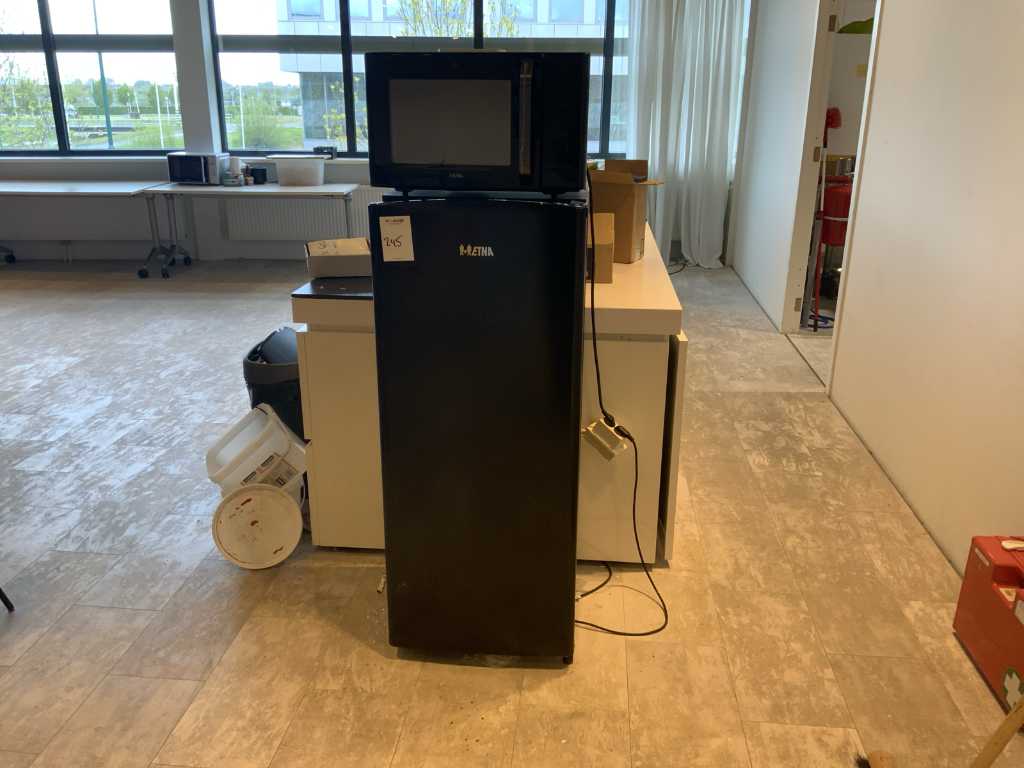 Etna KVV3128ZWA Refrigerator