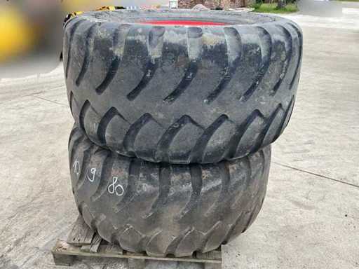 Michelin Unisteel 630/55 R26 Tire on rim (2x)