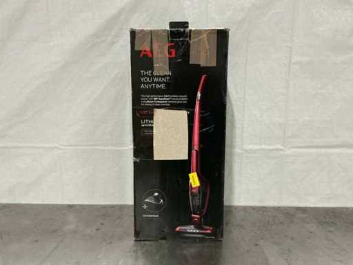 Odkurzacz zwierzęcy AEG CX7