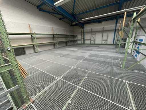 D | Warehouses + shelves + logistics with no minimum prices!