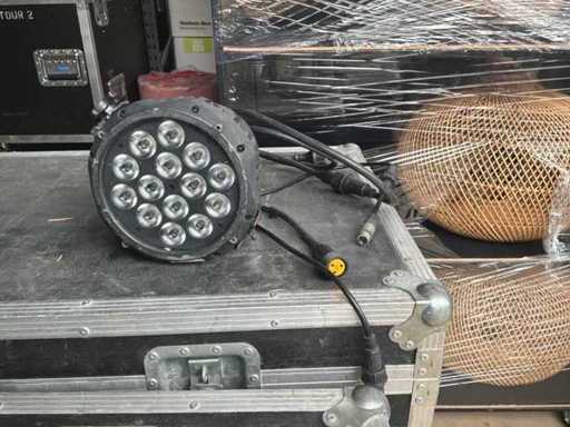 Showtec Spectral m800 ip67 Spots with flight case (8x)