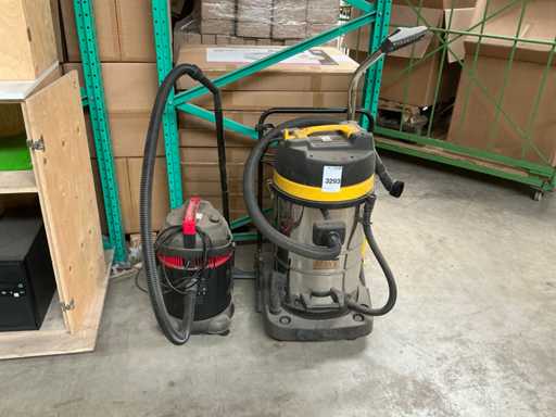 Industrial vacuum cleaner (2x)