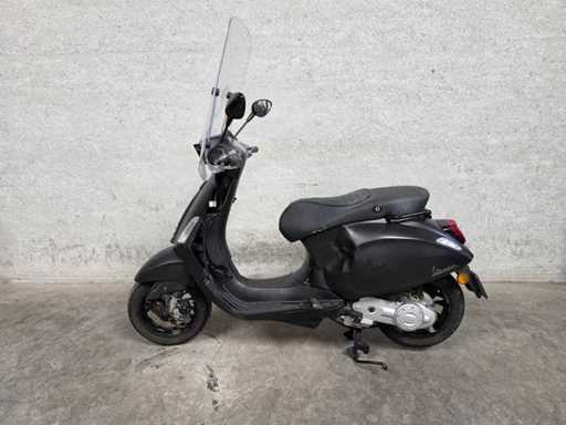 Vespa - Bromscooter - Sprint 4T Sport - 45km uitvoering dvb35f