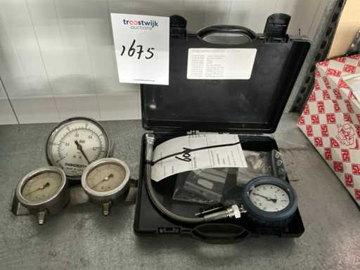 Pressure gauge various (4x)