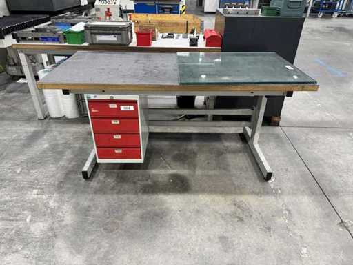 Werkbank mit 4 Schubladen