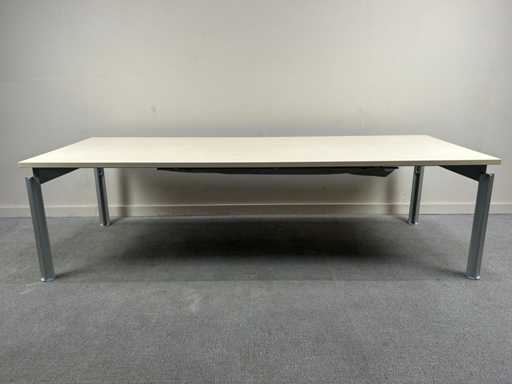 BULO - Vergadertafel - Vergadertafel