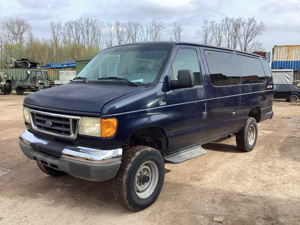 2004 Ford E-350 Commercial Vehicle