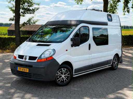 Renault Trafic Camper 1200 L2H2 1.9 DCI 82 Camper Van PF-616-F 