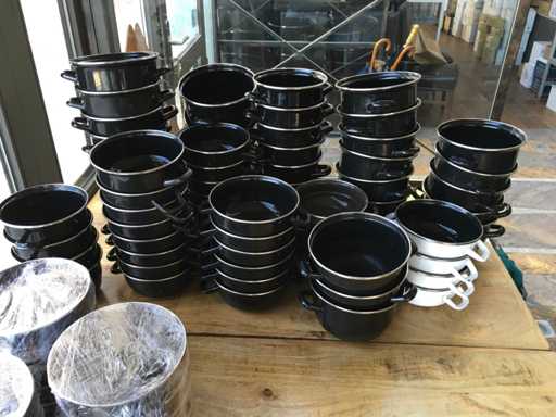 Pots à moules de différentes tailles