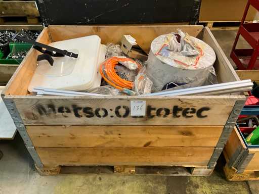 Materia?y instalacyjne