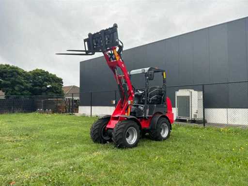 Panther - W25 avansat roșu - W25 Kubota 2026 4 cilindri și Rexroth hidraulic