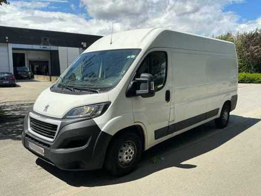 Peugeot-Boxer-Van