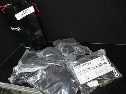 SHOWTEX - TRUSSLEEVE BLACK 4 WAY CROSS 30/30 - Aluminum Trusse (7x)