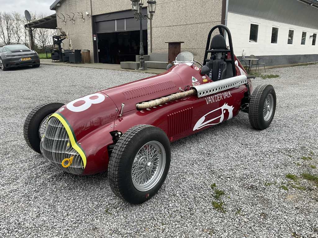 Dowsetts Classic Cars Tipo 184 replica