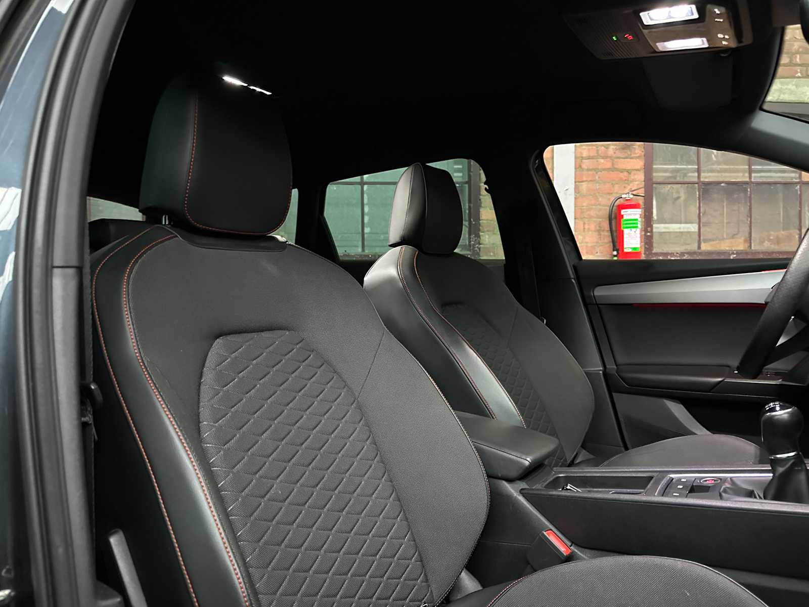 SEAT Leon Sportstourer 1.5 TSI FR Launch Edition 150pk 2021 (Origineel-NL & 1e Eigenaar), K-051-PP