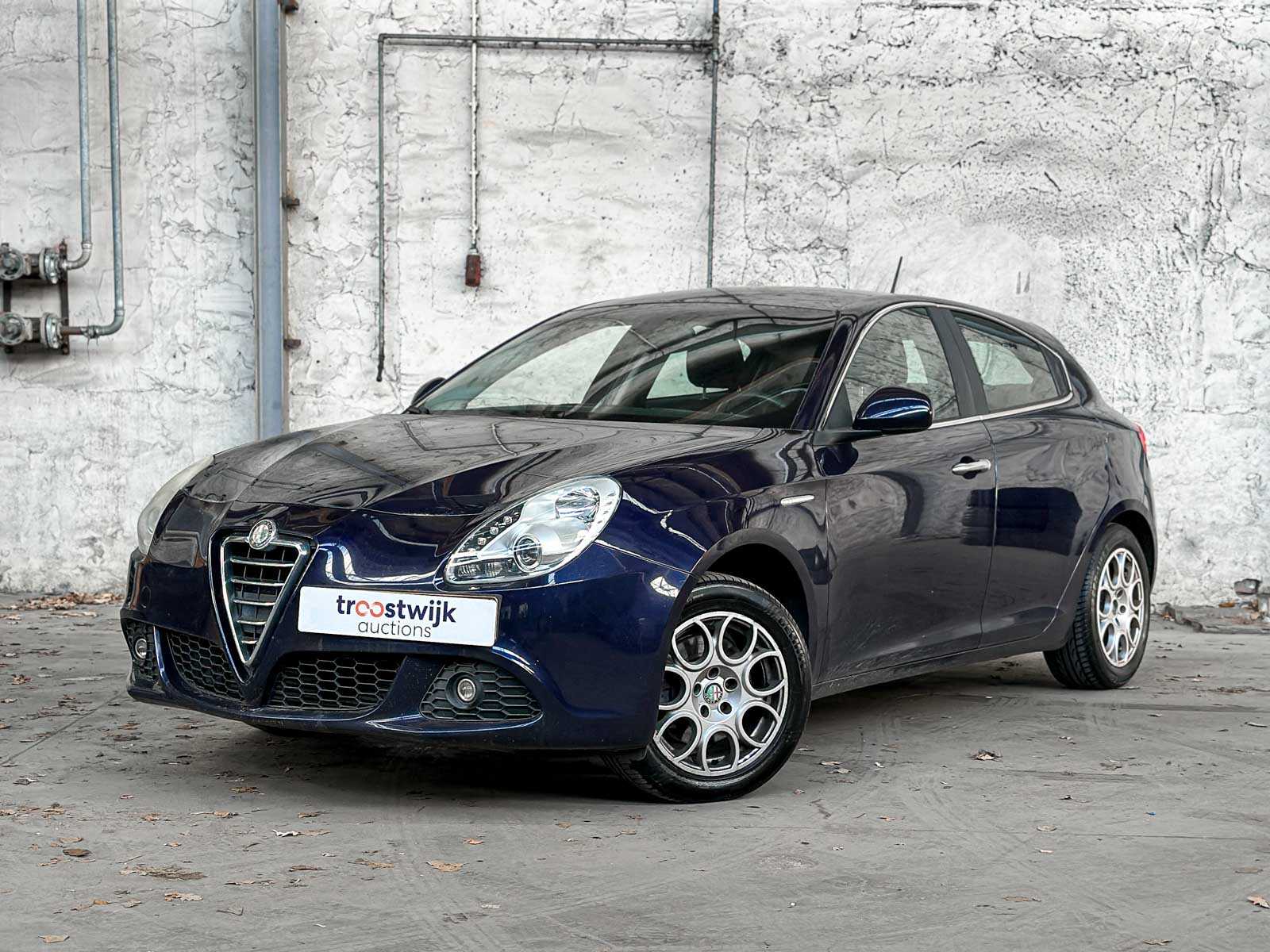 Alfa Romeo Giulietta 1.4 T Distinctive 170pk 2012 (Origineel-NL), 00-XKP-5