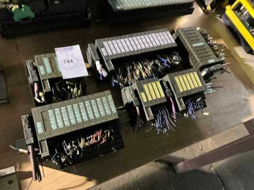 Un lot de module PLC Siemens S7