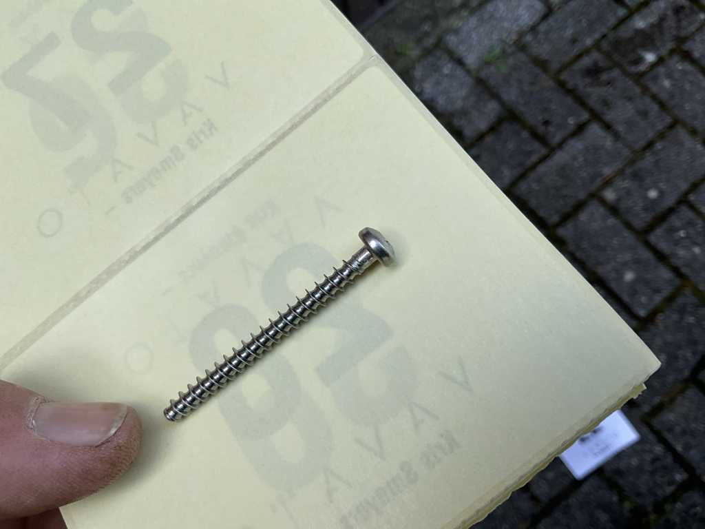 Approx. 27000 INOX screws EJOT(5x50)