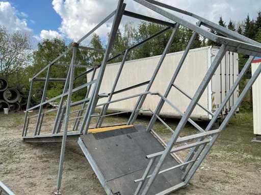 Fixed staircase