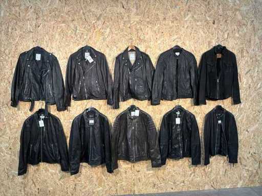 Jachete din piele Goosecraft (10x)