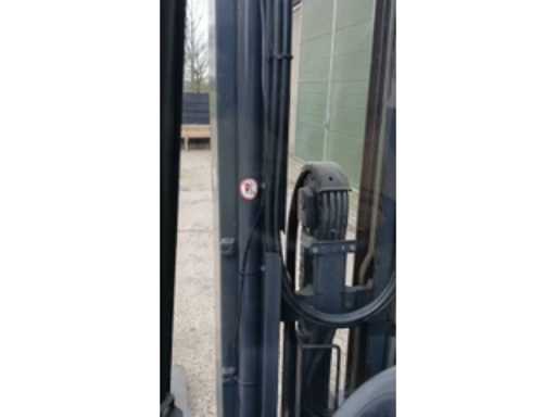 dbbb1ddd-b60d-4496-a286-486d781cf6ab.mp4