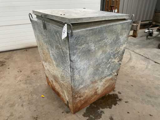 Construction water well