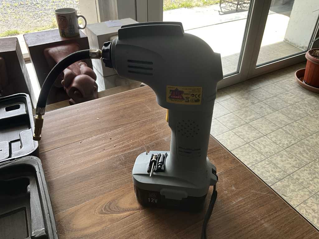 Cordless air pump TOPCRAFT