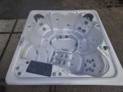Sonnenaufgang 7-Personen-Jacuzzi und Outdoor-Spa