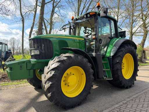 2006 John Deere 6820 PQ Allradantrieb-Traktor