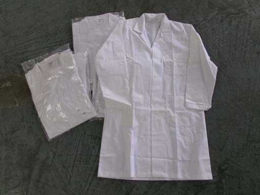 AT Doctor's coat, as good as new (R12) (20x)