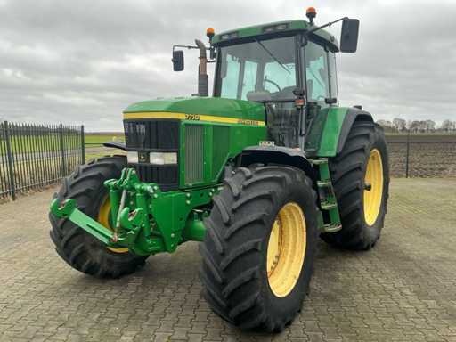 2002 John Deere 7710 Vierwielaangedreven landbouwtractor