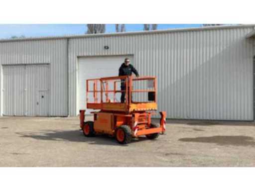 ebeacf41-45a4-4d65-ae5d-9254a302f2df.mp4