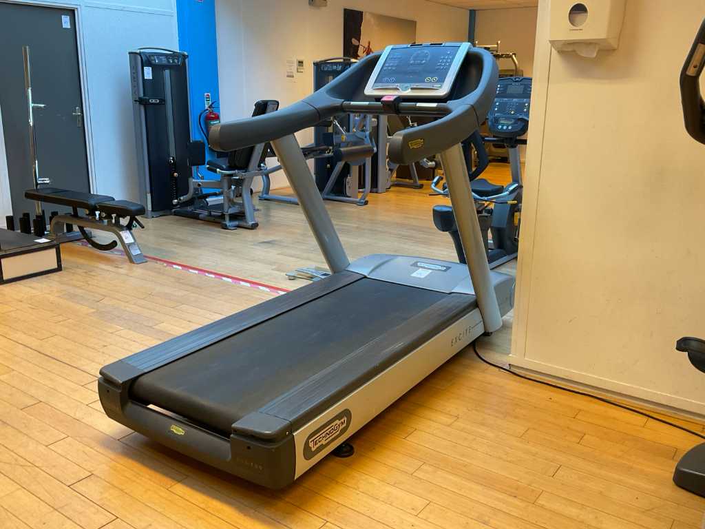 Technogym run 700 hot sale