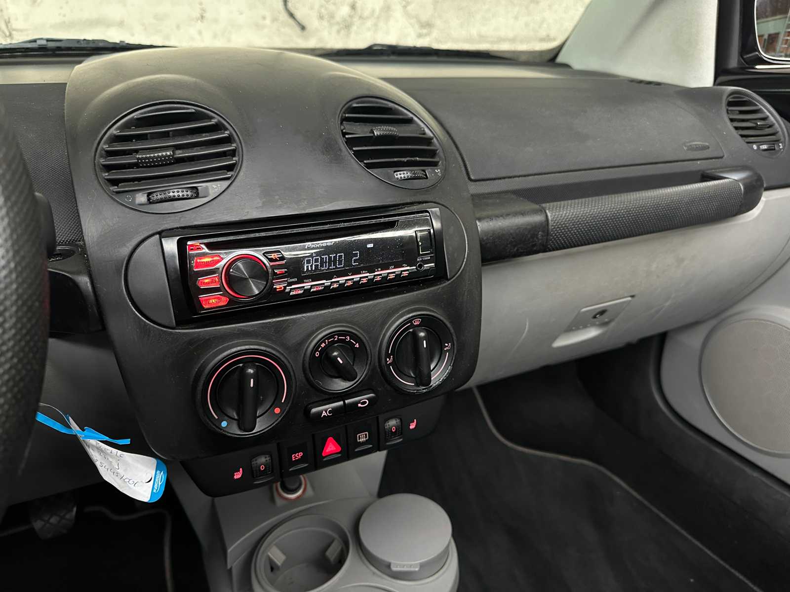 Volkswagen New Beetle Cabriolet 1.4 Turijn 75pk 2003, TH-271-J