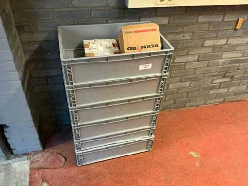 Verschiedene Teile in der Box (6x)