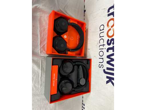 SteelSeries Arctis Nova 7 - Cuffie wireless per gaming | SteelSeries Arctis Nova Pro - Cuffie da gaming wireless 