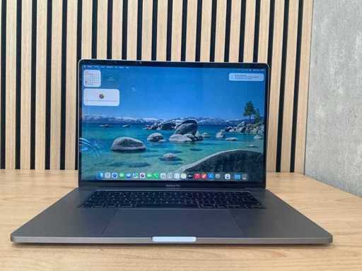 Apple – MacBook Pro A2141 i7 – Laptop